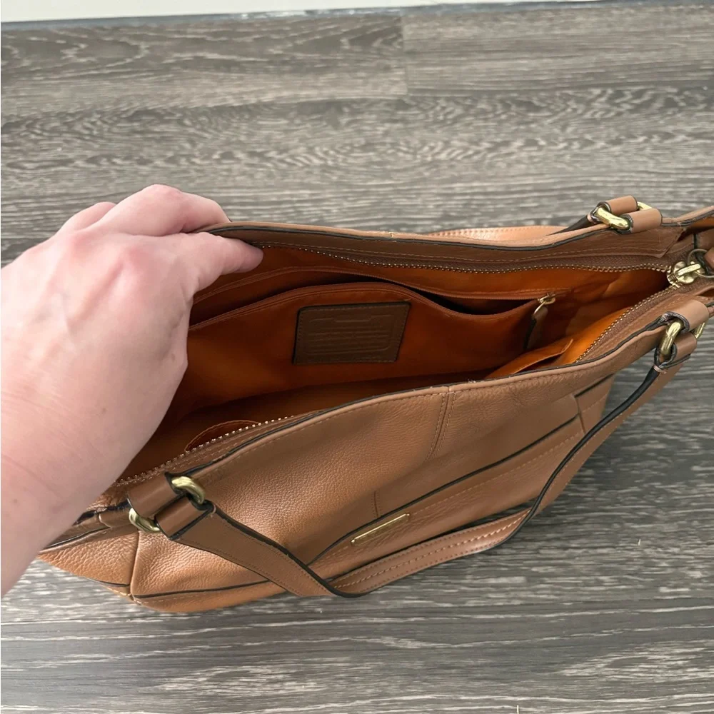 Coach Park Carrie Tote Shoulder Bag - Tan - Picture 5 of 8